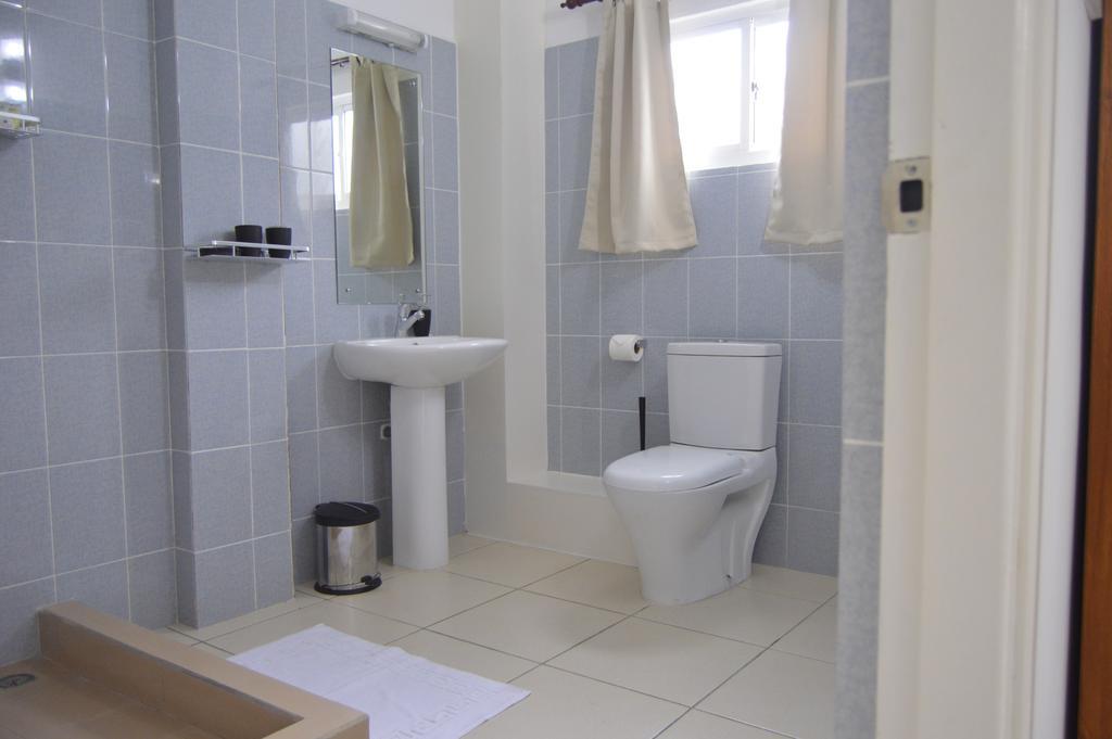 Chez Payet Airport Guesthouse Pointe La Rue Экстерьер фото